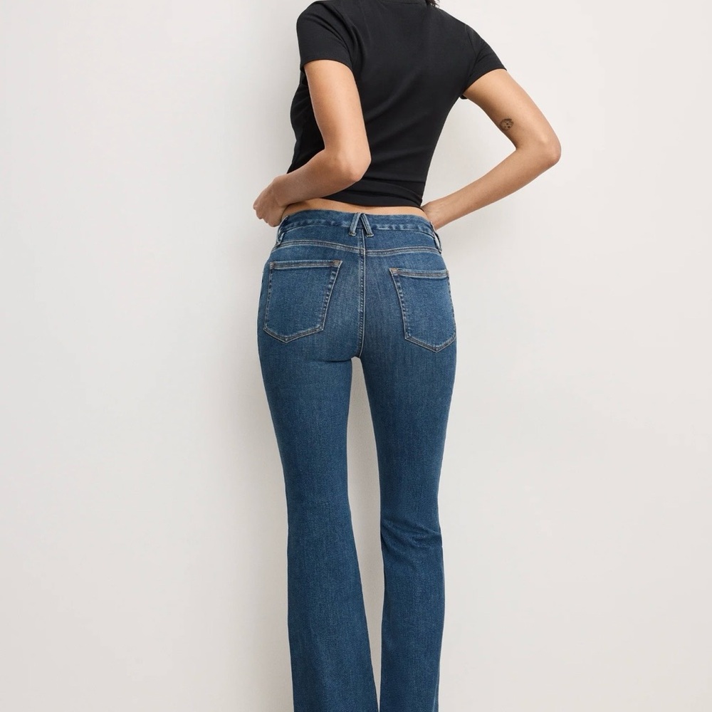 Good American Good Legs Flare Jeans - Picture 2 of 4